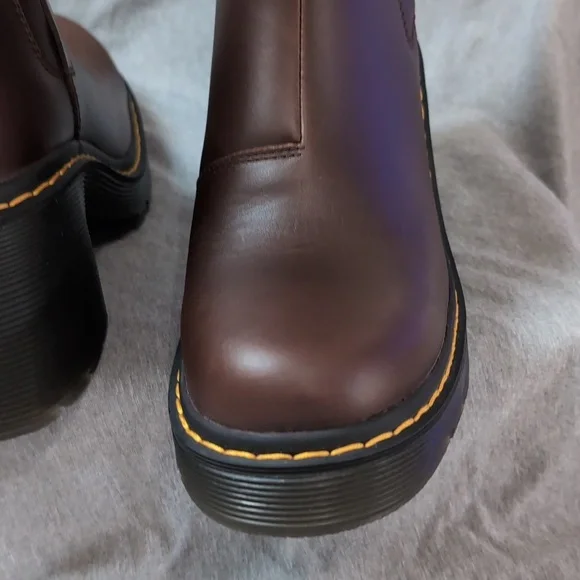 Women Size 10 Dr Martens Spence Pull Up Leather Flared Heel Chelsea Brown Boots